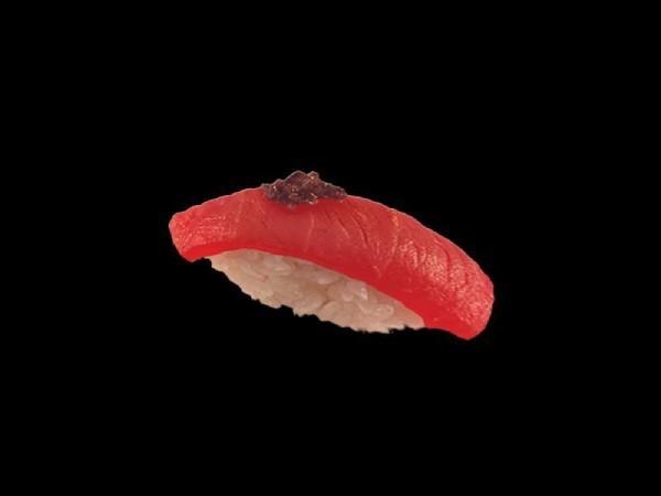 Maguro truffle nigiri